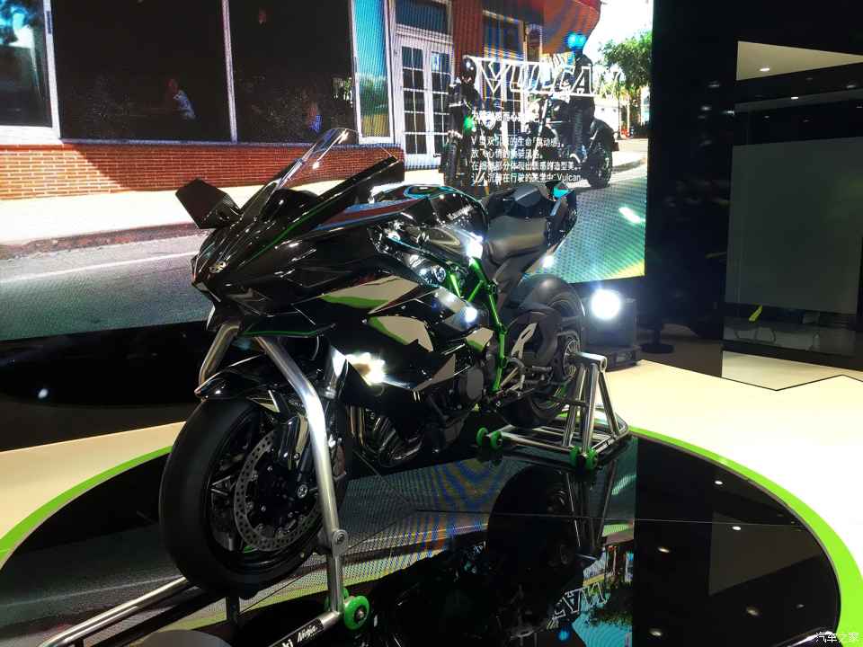 2015上海车展:川崎ninja h2r跑车亮相